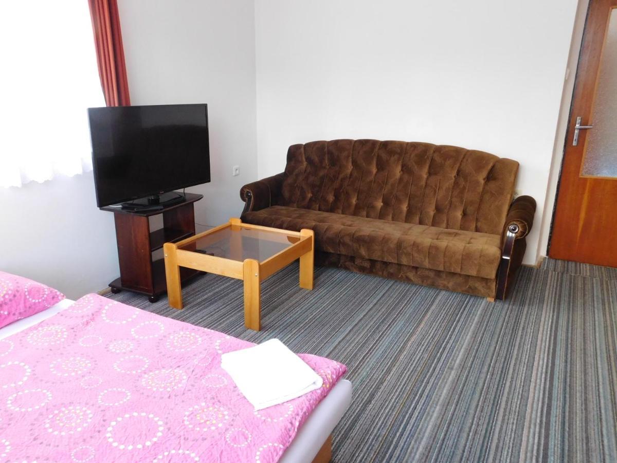 Pension U Mojmira Rokytnice nad Jizerou Buitenkant foto